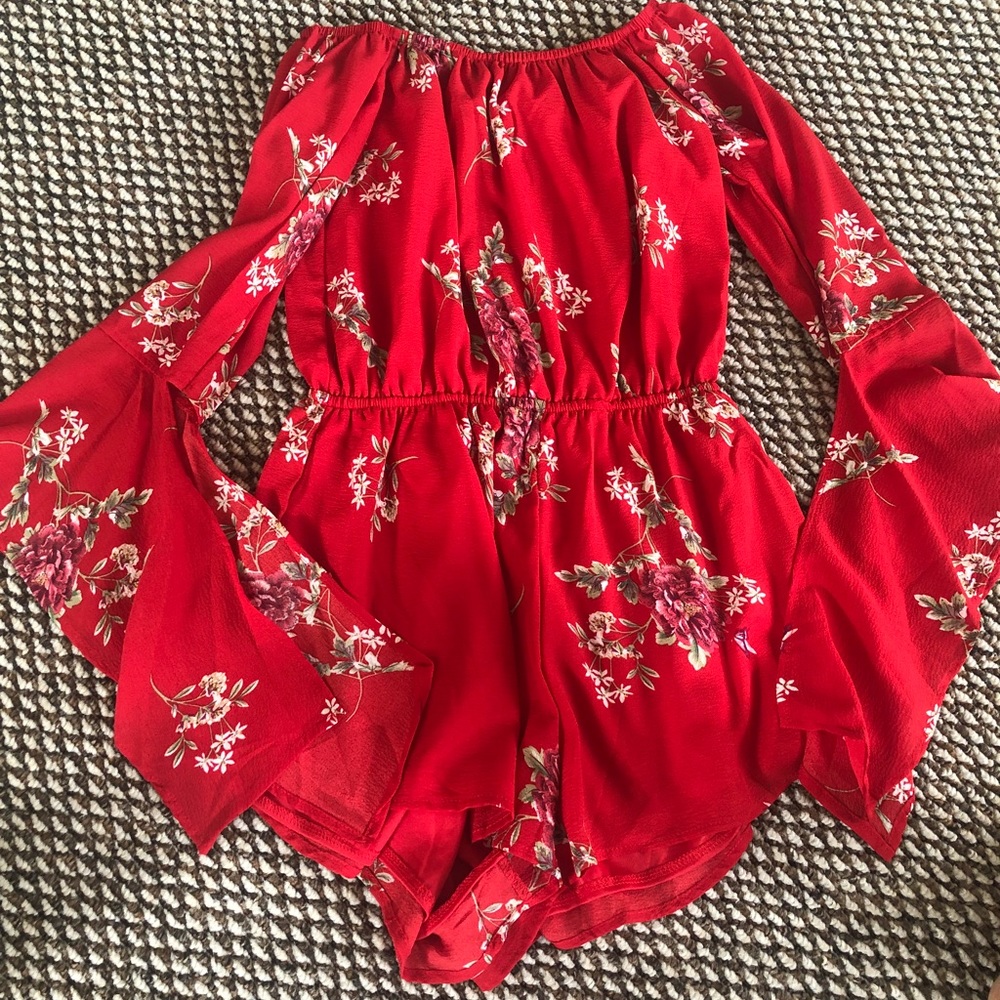 🆕 White fox boutique romper